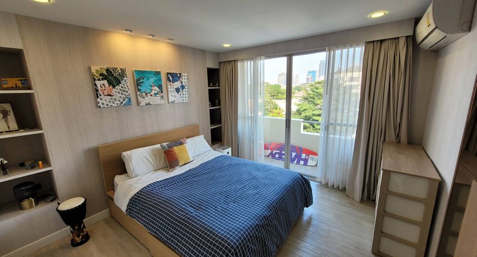 For rent 2 bedrooms condo in Watthana, Bangkok