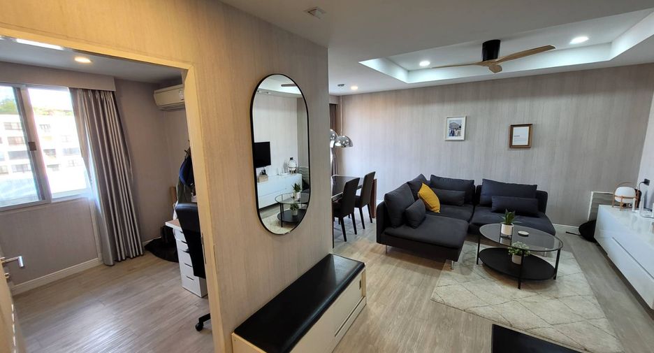 For rent 2 bedrooms condo in Watthana, Bangkok