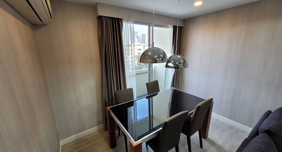 For rent 2 bedrooms condo in Watthana, Bangkok