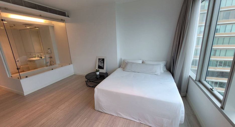 For rent 2 bedrooms condo in Pathum Wan, Bangkok