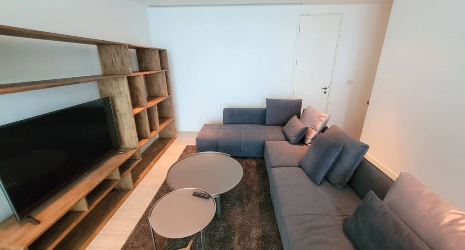 For rent 2 bedrooms condo in Pathum Wan, Bangkok