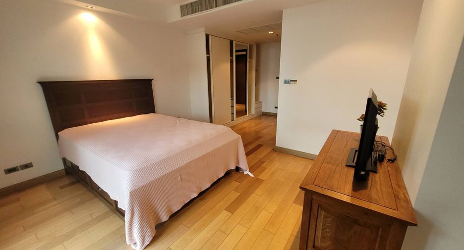Аренда и продажа 4 спальни кондо в Кхлонг Тоеи, Бангкок
