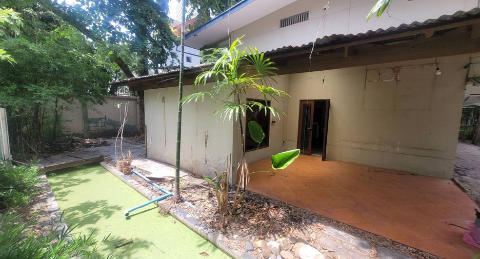For rent 5 ベッドルーム house in Watthana, Bangkok