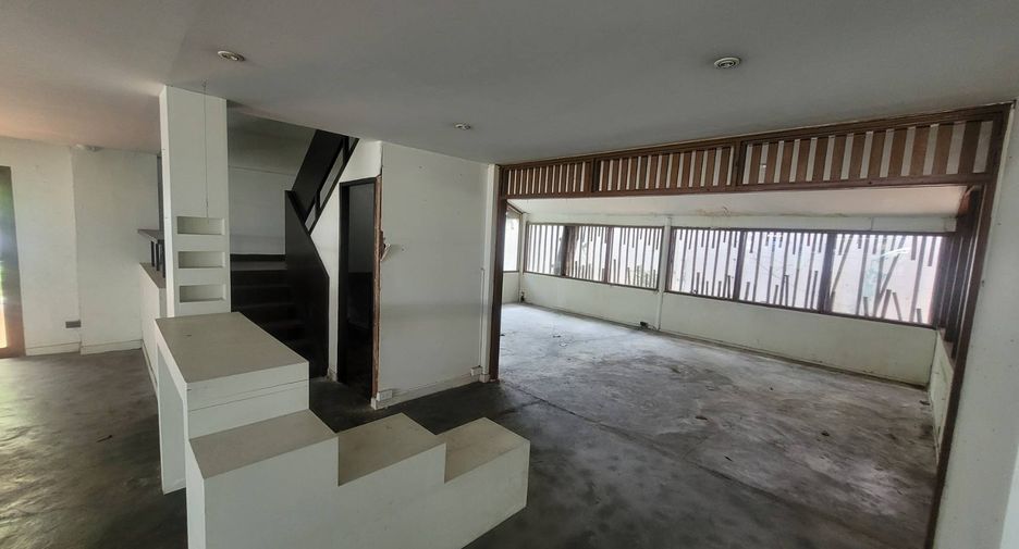 For rent 5 ベッドルーム house in Watthana, Bangkok