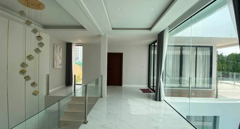 出售 5 卧室 别墅 在 Bang Lamung, Chon Buri