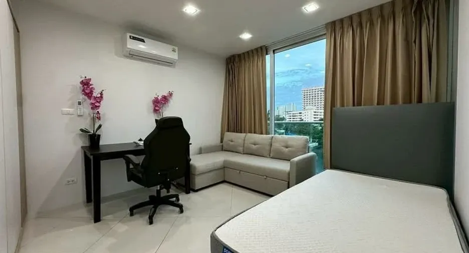 For sale 2 ベッドルーム condo in Bang Lamung, Chonburi