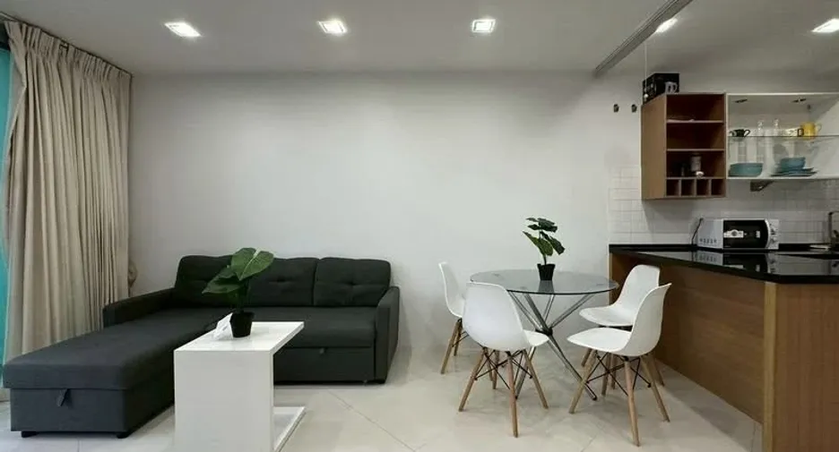 For sale 2 ベッドルーム condo in Bang Lamung, Chonburi