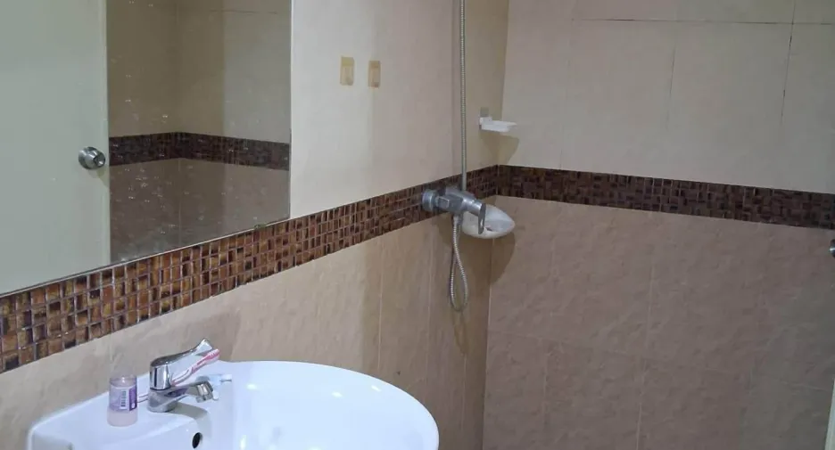 Gewerbefläche zum Kauf mit 3 Zimmer in Bang Lamung, Chonburi