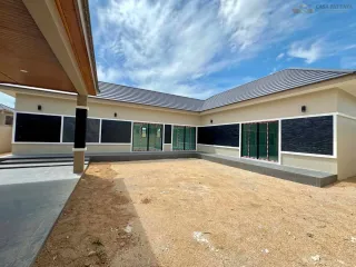 Haus zum Kauf mit 3 Zimmer in Bang Lamung, Chonburi