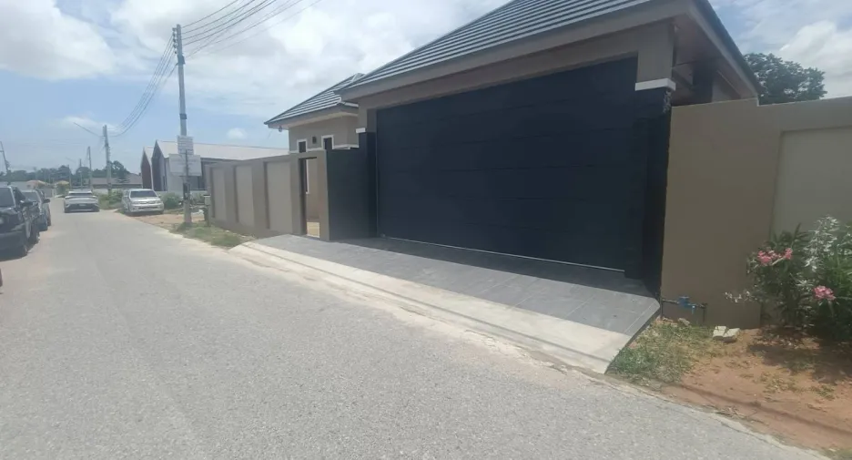 Haus zum Kauf mit 3 Zimmer in Bang Lamung, Chonburi