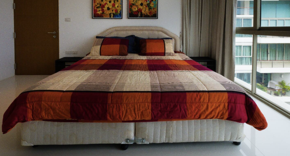 For sale 3 bedrooms condo in Bang Lamung, Chonburi