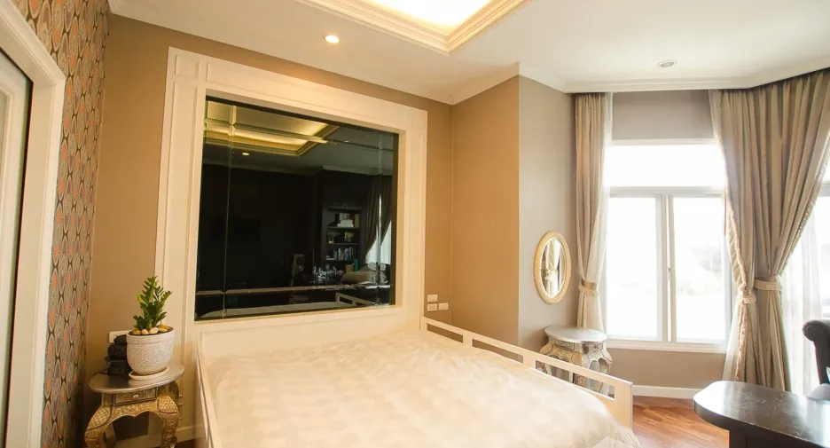 Casa en venta y en alquiler de 5 habitaciones en Mueang Samut Sakhon, Samut Sakhon