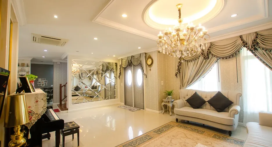 Casa en venta y en alquiler de 5 habitaciones en Mueang Samut Sakhon, Samut Sakhon