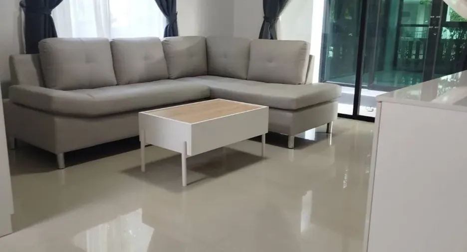 For rent 5 bedrooms house in Lam Luk Ka, Pathum Thani