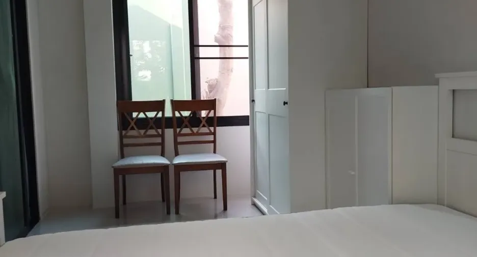 For rent 5 bedrooms house in Lam Luk Ka, Pathum Thani