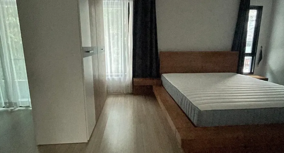 For rent 5 bedrooms house in Lam Luk Ka, Pathum Thani