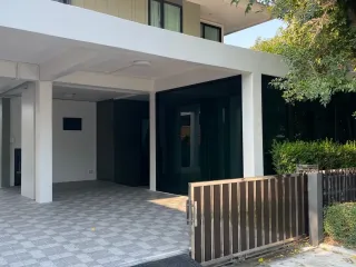 For rent 5 bedrooms house in Lam Luk Ka, Pathum Thani