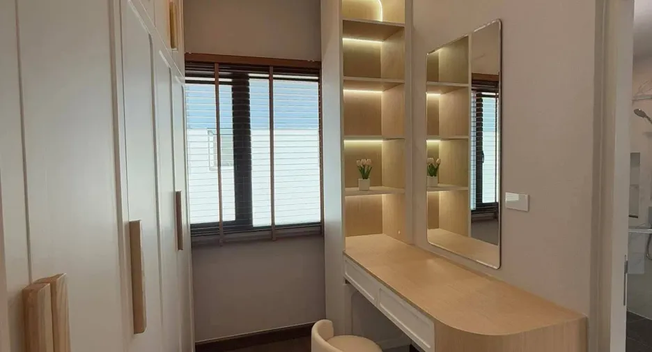 Casa en alquiler de 4 habitaciones en Sai Mai, Bangkok