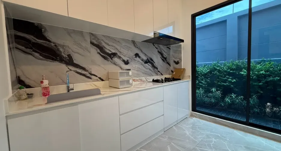 For rent and for sale 5 bedrooms house in Bang Lamung, Chonburi
