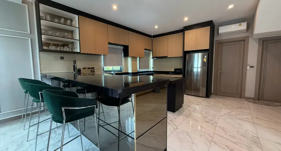 For rent and for sale 4 bedrooms house in Huay Yai, Pattaya