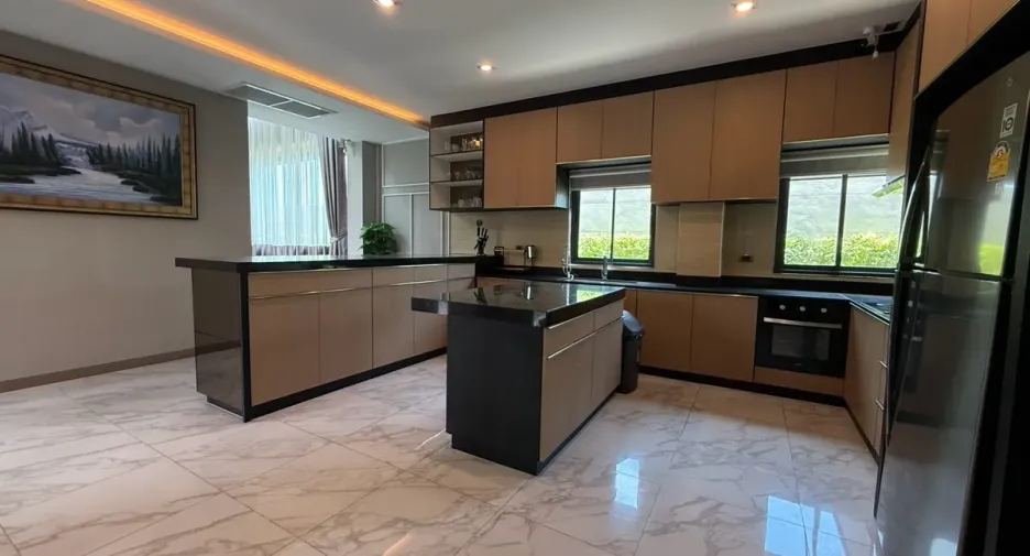 For rent and for sale 4 bedrooms house in Huay Yai, Pattaya