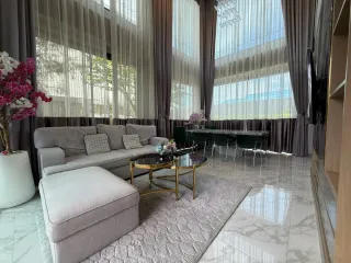 For rent and for sale 4 bedrooms house in Bang Lamung, Chonburi