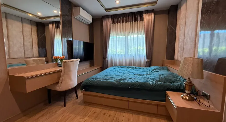 For rent and for sale 4 bedrooms house in Huay Yai, Pattaya