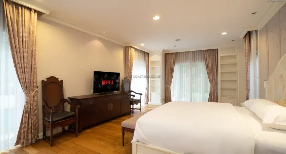 For rent and for sale 3 bedrooms house in Bang Lamung, Chonburi