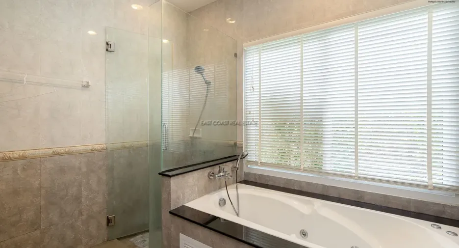For rent and for sale 3 bedrooms house in Bang Lamung, Chonburi