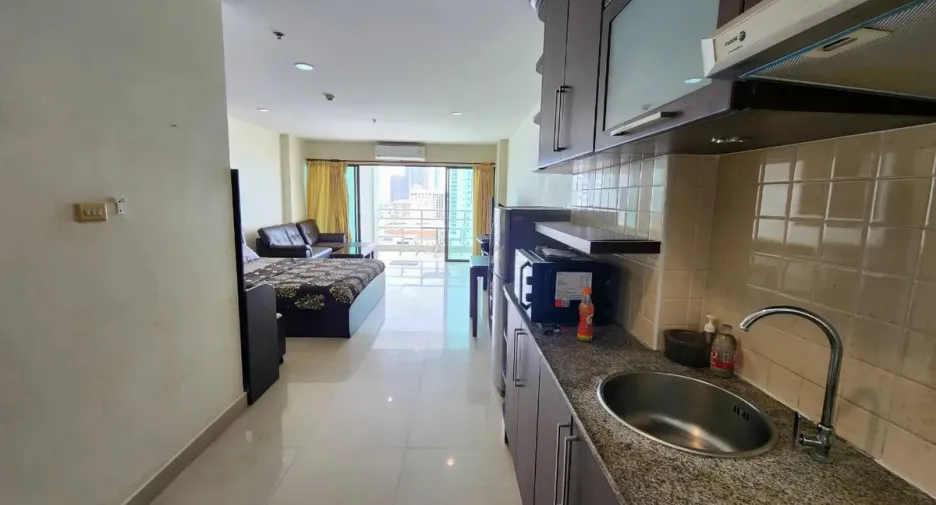 For rent and for sale 1 bed condo in Bang Lamung, Chonburi
