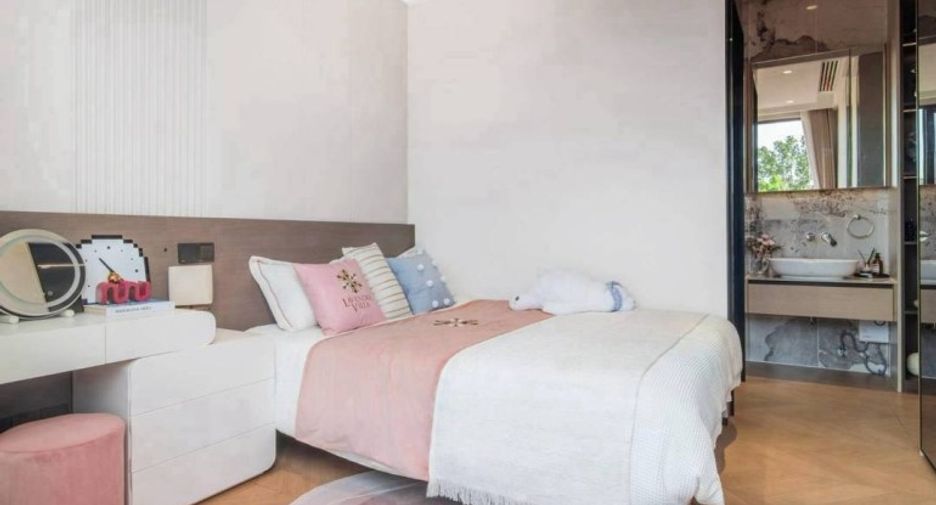 Haus zum Kauf mit 4 Zimmer in Bang Lamung, Chonburi