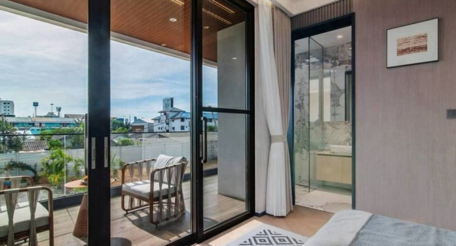 Haus zum Kauf mit 4 Zimmer in Bang Lamung, Chonburi