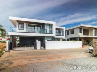 For sale 4 bedrooms house in Bang Lamung, Chonburi