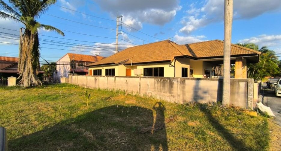 Haus zum Kauf mit 3 Zimmer in Bang Lamung, Chonburi
