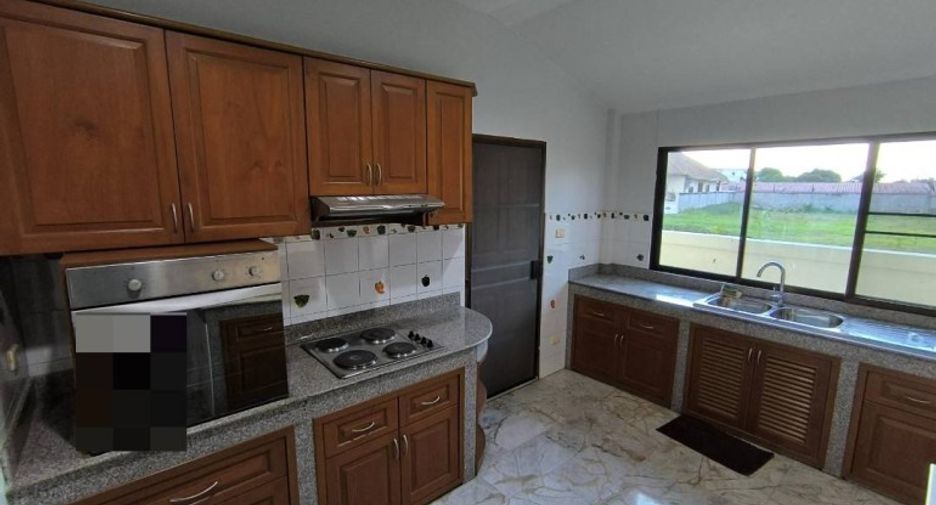Haus zum Kauf mit 3 Zimmer in Bang Lamung, Chonburi