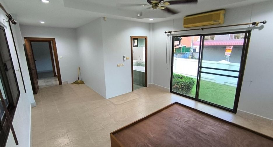 Haus zum Kauf mit 3 Zimmer in Bang Lamung, Chonburi