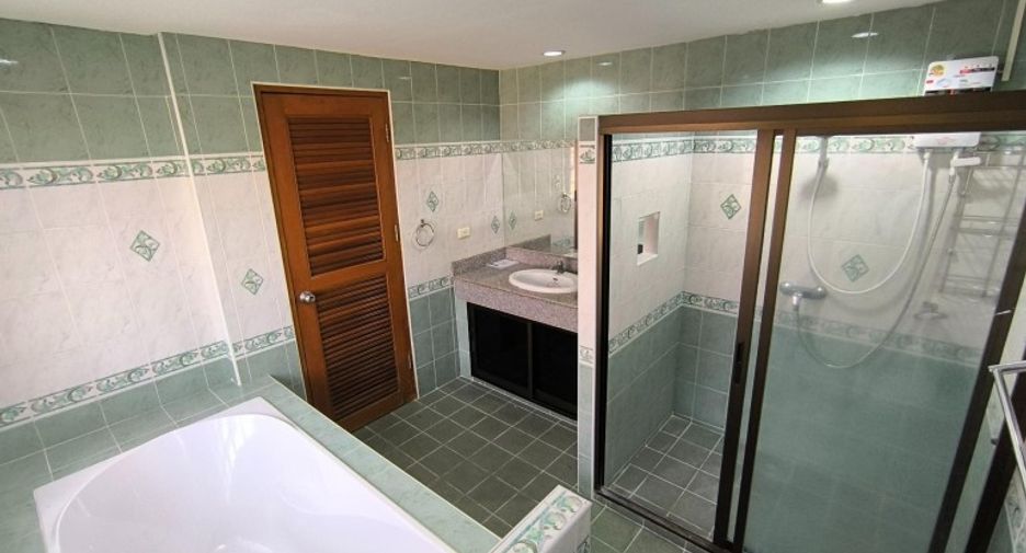 Haus zum Kauf mit 3 Zimmer in Bang Lamung, Chonburi