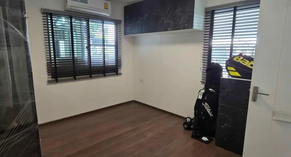 À louer 3 chambres maison à Bang Phli, Samut Prakan