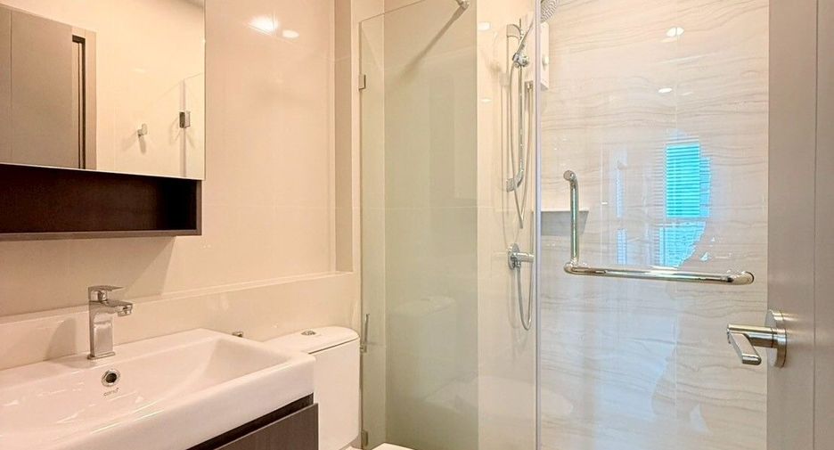 À louer 1 chambre condo à Phra Khanong, Bangkok