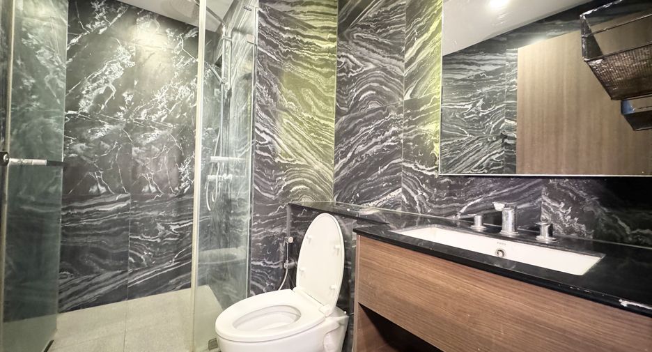 For rent 2 ベッドルーム condo in Bang Na, Bangkok