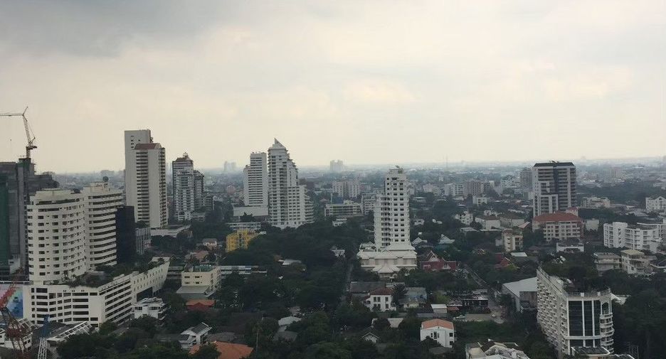 For rent 1 bed condo in Watthana, Bangkok
