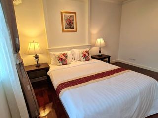 For rent 4 bedrooms apartment in Watthana, Bangkok