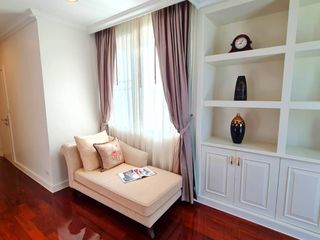 For rent 4 bedrooms apartment in Watthana, Bangkok