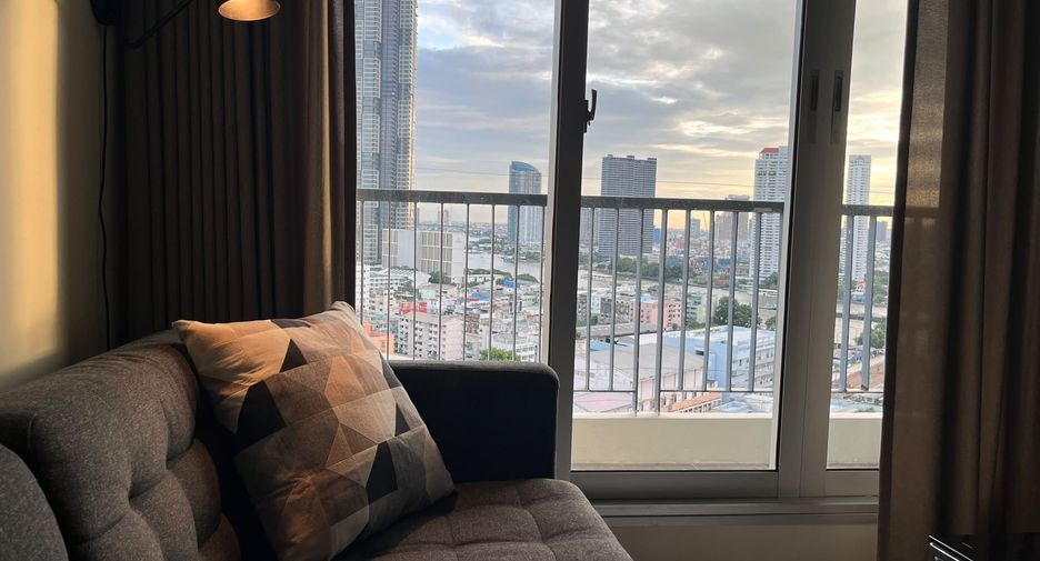 For rent 2 bedrooms condo in Sathon, Bangkok