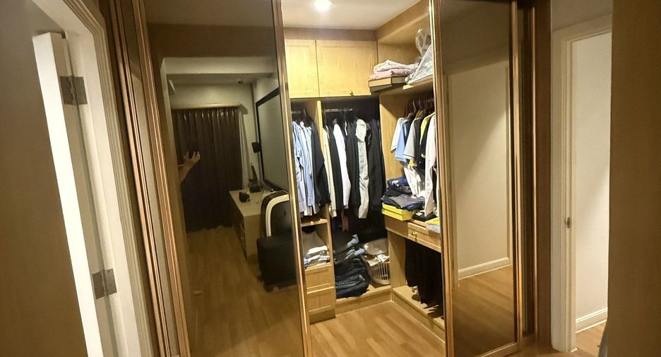 For sale 2 ベッドルーム condo in Yan Nawa, Bangkok