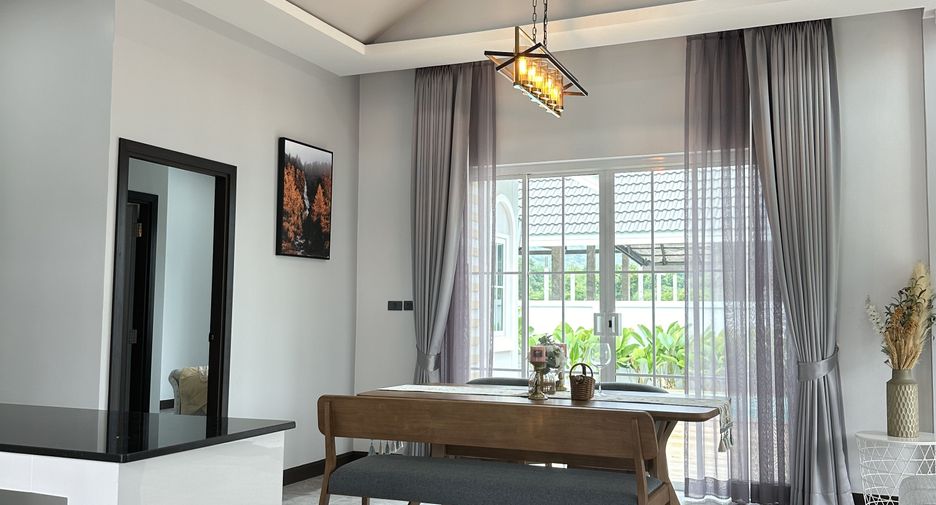 For sale 3 bedrooms villa in Cha Am, Phetchaburi