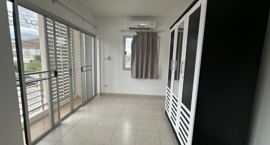 For sale 3 bedrooms townhouse in Hua Hin, Prachuap Khiri Khan