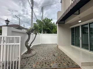 For sale 3 bedrooms townhouse in Hua Hin, Prachuap Khiri Khan