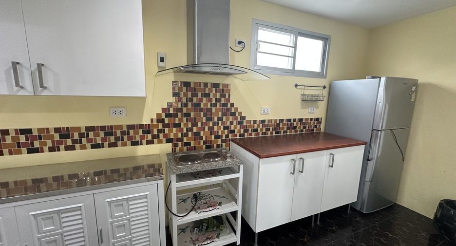 For sale 3 bedrooms townhouse in Hua Hin, Prachuap Khiri Khan