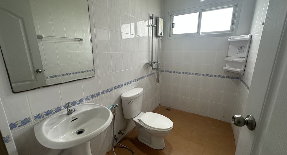 For sale 3 bedrooms townhouse in Hua Hin, Prachuap Khiri Khan